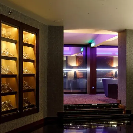 Готель Intercontinental - By Ihg 5*
