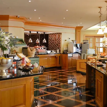 Intercontinental - By Ihg Hotel 5*